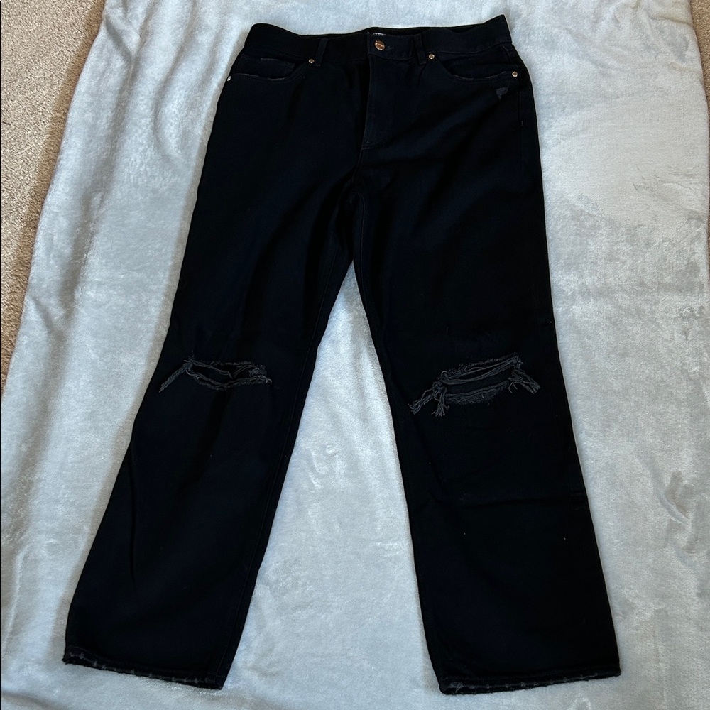 Express Women’s Black Relaxed Distressed Jeans